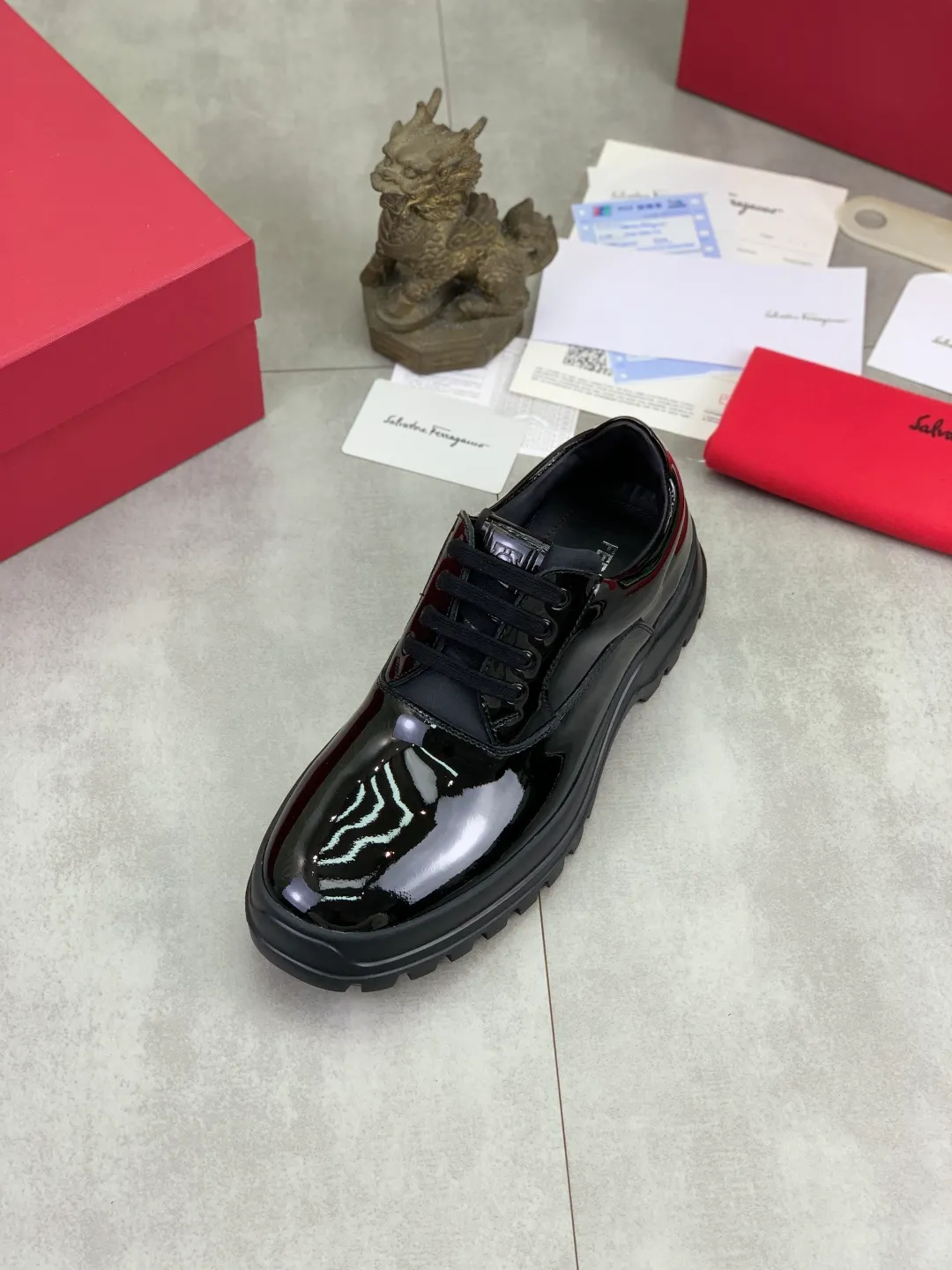 Men's men's shoes💰P640💰【New style】High quality water-dyed cowhide 🆘【Salvatore Ferragamo】Ferragamo's latest casual business leather shoes for men! Listed simultaneously! The fabric is made of specially imported original calfskin, and the interior is made of imported water-dyed cowhide. It is absolutely luxurious and leads the fashion trend. High-end foam outsole, matching sizes: 38-44 (45 and 46 can be customized) 4️⃣ colors available